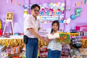 The Bush Camp Supports Local Youth at Ban Dong Dum Children’s Day